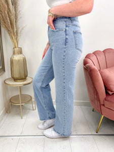 QUEEN HEARTS STRAIGHT LEG JEANS light blue